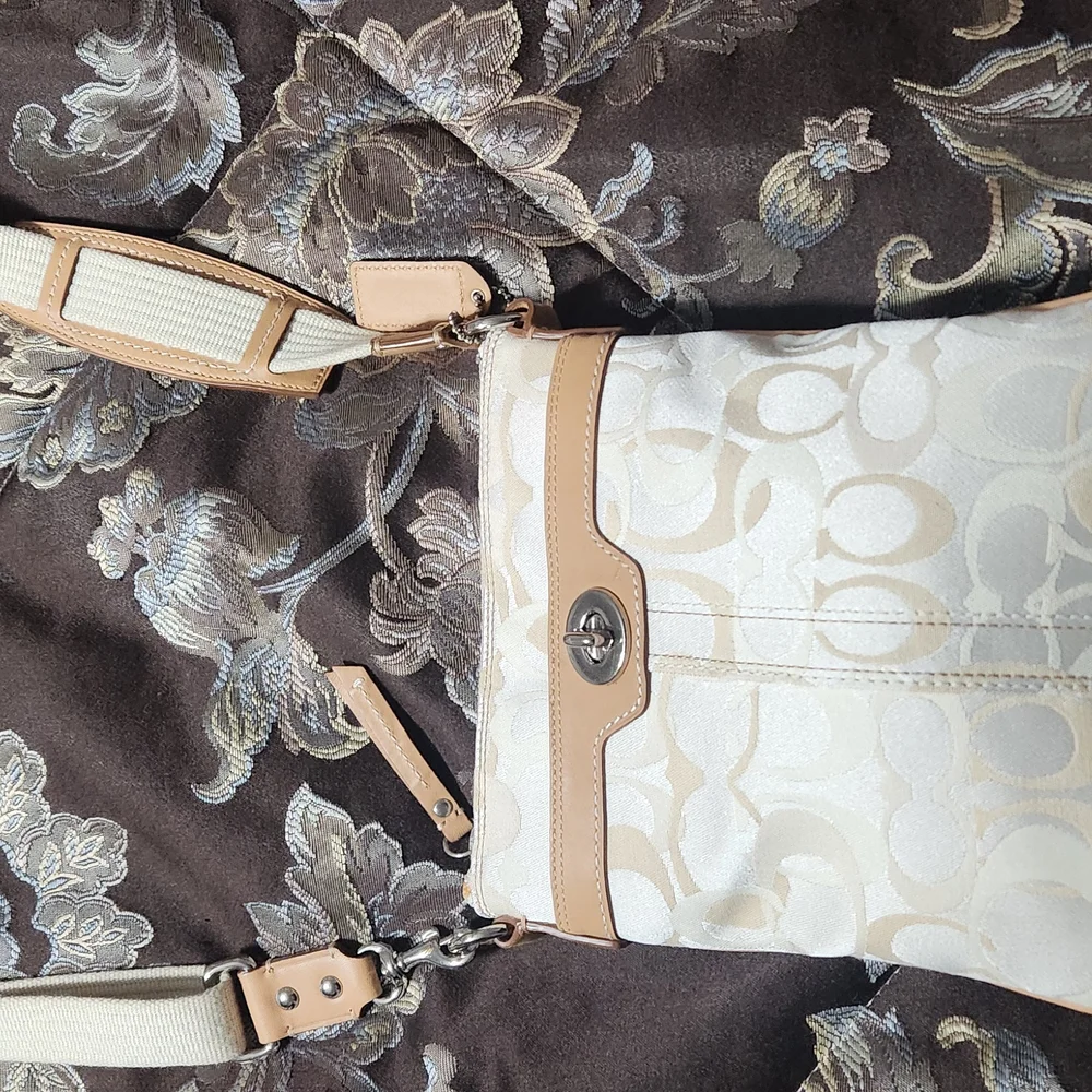 Coach Cream and Tan Crossbody Bag Signature Design Never Used - Picture 1 of 3